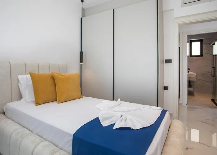 Blue Sunrise 2 Villa *