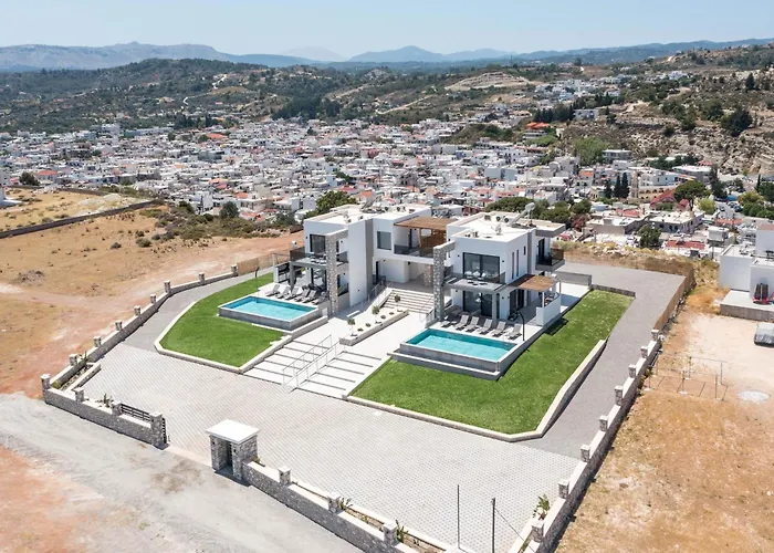 Blue Sunrise 2 فيلة