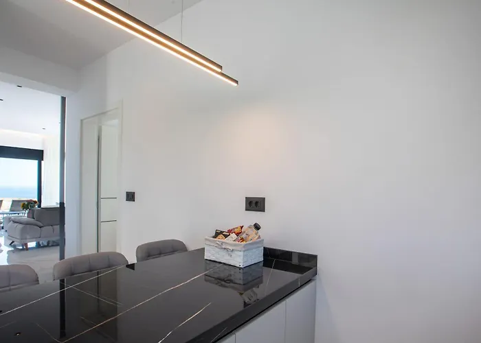 Blue Sunrise 2 * أفانتو