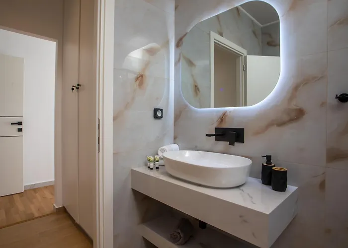 Blue Sunrise 2 فيلة *