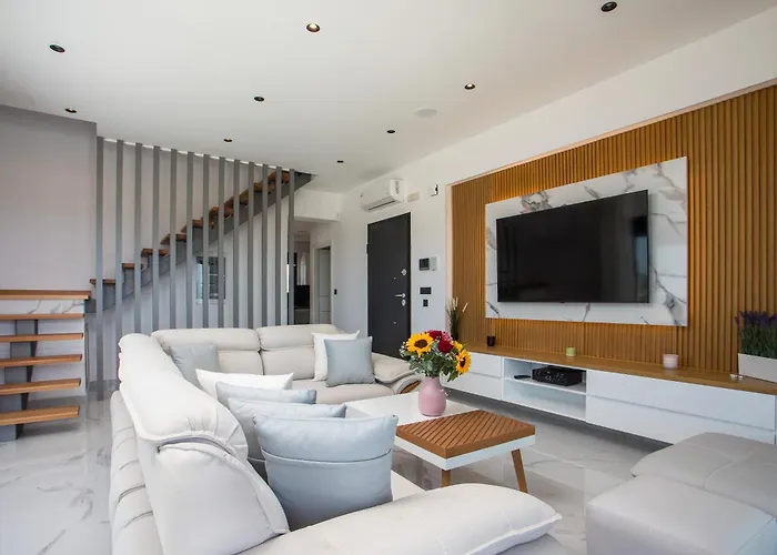 Villa Blue Sunrise 2 *